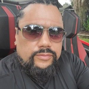 Meet your Posher, Cesar